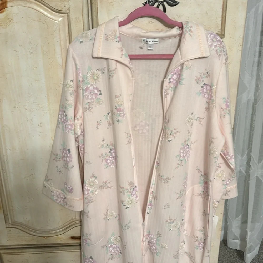 Miss Elaine Lavender Floral Nightgown - Picture 3 of 5